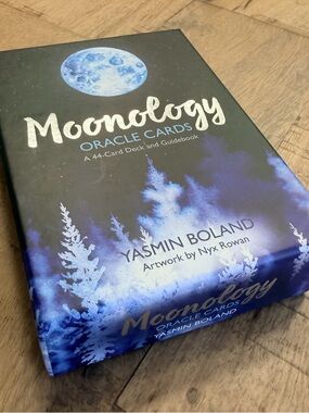 Moonology Oracle Cards | Yasmin Boland | Like New